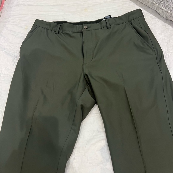 Men's Greg Norman Olive Green Golf Pants 38x29 - Picture 1 of 5